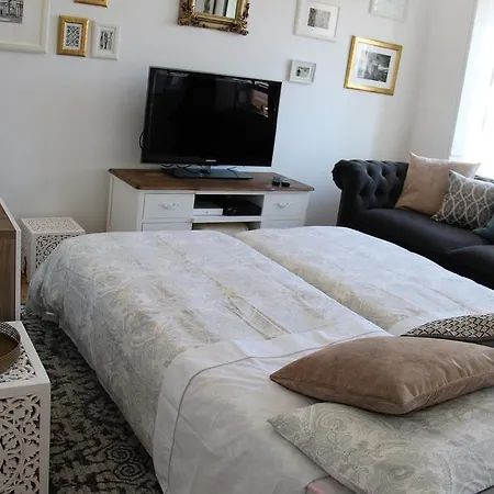 Apartment 1912 - De Charme